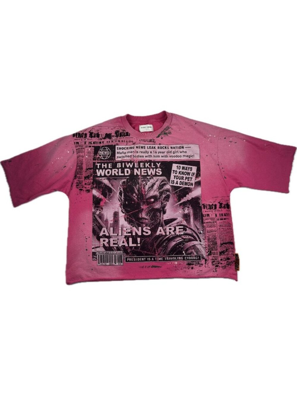First Row Men’s Aliens Are Real T-Shirt Pink L UFO